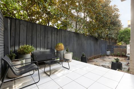 Property photo of 2/71 Lansell Road Toorak VIC 3142