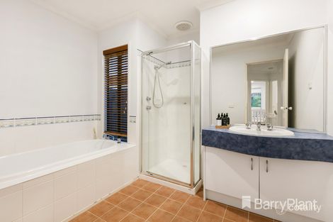 Property photo of 11 Knighton Court Mornington VIC 3931