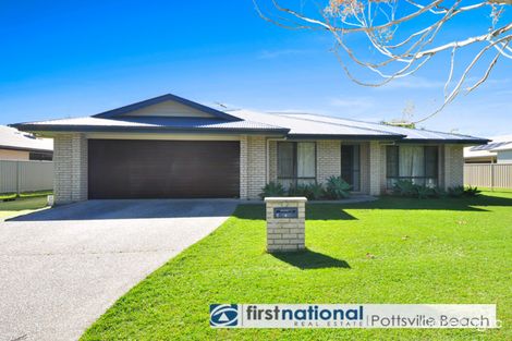 Property photo of 10 Sugar Glider Drive Pottsville NSW 2489