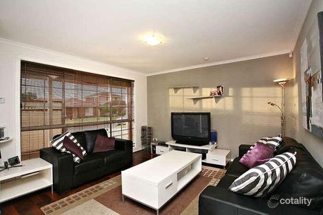 Property photo of 4/2 Gentzen Drive Wyndham Vale VIC 3024