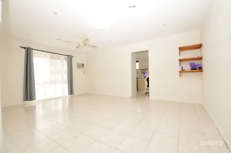 Property photo of 3 Manning Close Hampton Park VIC 3976