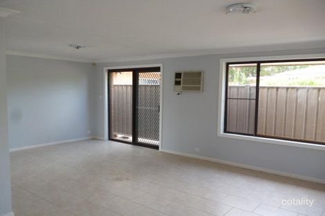 Property photo of 5 Intrepid Place Greenfield Park NSW 2176