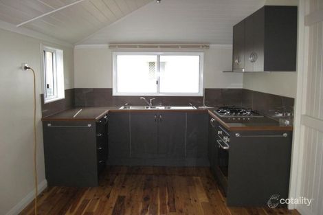 Property photo of 92 Folkestone Street Stanthorpe QLD 4380