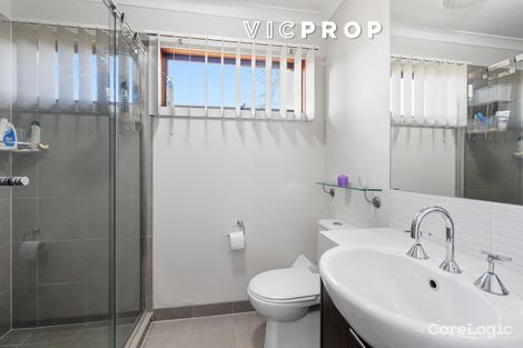 Property photo of 7 Foxall Walk Point Cook VIC 3030