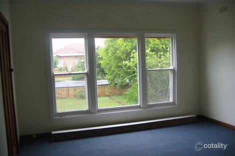 Property photo of 17 Calder Street Manifold Heights VIC 3218