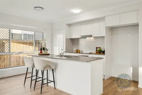 Property photo of 11 Cambridge Circuit Lawnton QLD 4501