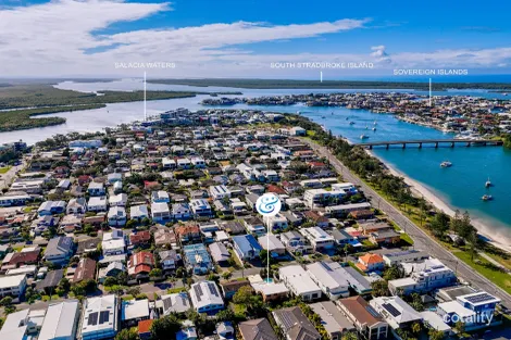 Property photo of 10 Mallard Avenue Paradise Point QLD 4216