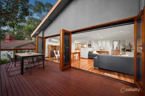 Property photo of 8 Stokes Place Eltham VIC 3095