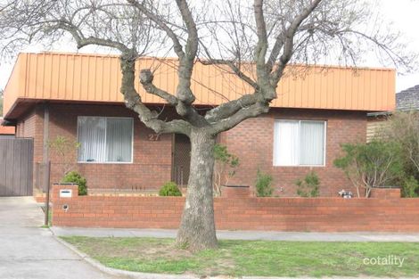 27 Barton St, Reservoir, VIC 3073