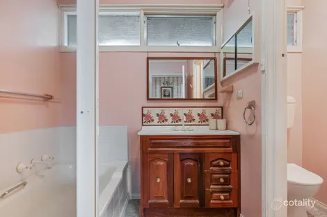 Property photo of 37 Wilson Concourse Croydon North VIC 3136