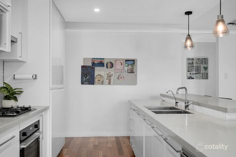 Property photo of 2 Hollins Bend Madeley WA 6065