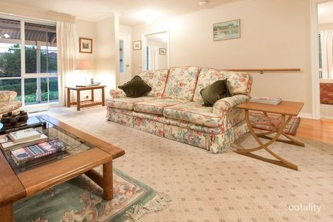 Property photo of 10 Bianca Court Mornington VIC 3931