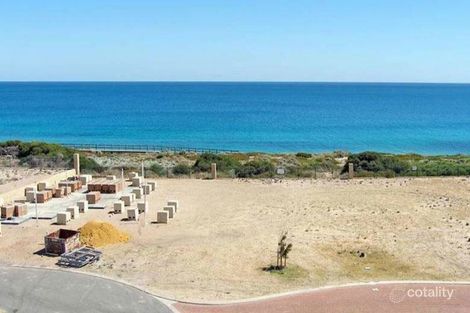 12 Seeana Pass, Halls Head, WA 6210