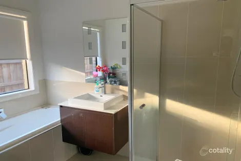 Property photo of 4 Fenton Court Truganina VIC 3029