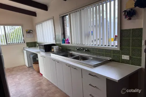 Property photo of 21 Simmons Drive Ulladulla NSW 2539