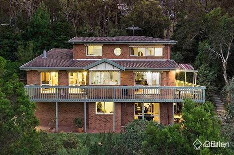 Property photo of 2 Ropley Grange Upwey VIC 3158