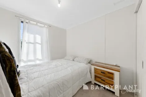 Property photo of 26 Oakwood Road Albanvale VIC 3021