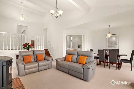Property photo of 2 Ropley Grange Upwey VIC 3158