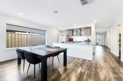 Property photo of 17 Melaan Way Clyde North VIC 3978