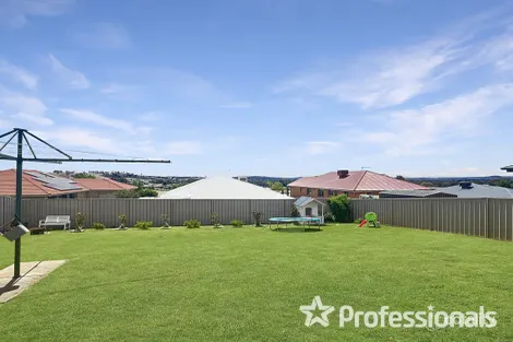 Property photo of 18 Osterley Street Bourkelands NSW 2650