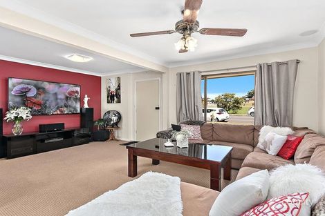 Property photo of 56 Illowra Crescent Primbee NSW 2502