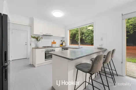 Property photo of 61 Elliott Parade Lynbrook VIC 3975