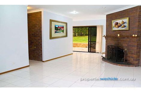 Property photo of 8 Hilton Drive Camira QLD 4300