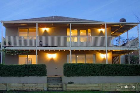 Property photo of 53 Edrington Park Drive Berwick VIC 3806