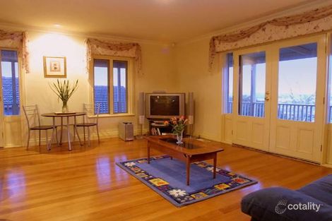 Property photo of 53 Edrington Park Drive Berwick VIC 3806