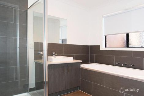 Property photo of 27A Healesville Loop Craigieburn VIC 3064