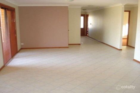 Property photo of 7 Curac Place Casula NSW 2170