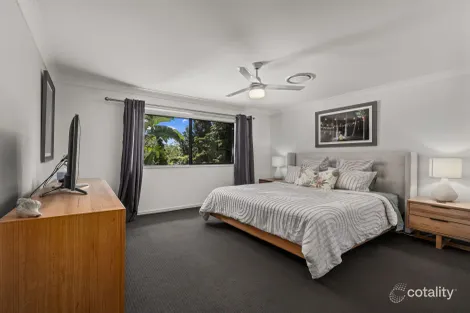 Property photo of 7 Sovereign Drive Deebing Heights QLD 4306