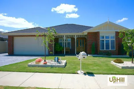 Property photo of 14 Flash Dan Drive Cranbourne East VIC 3977