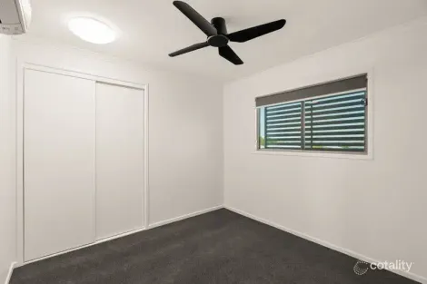 Property photo of 31 Lancaster Way Ooralea QLD 4740