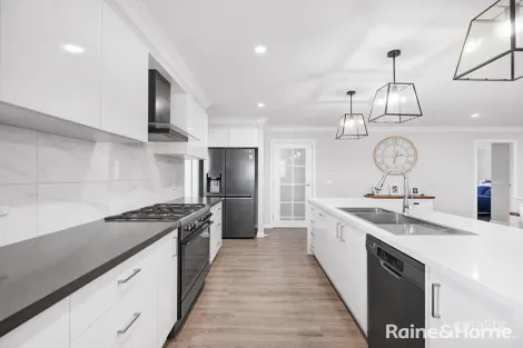 Property photo of 66 Mendel Drive Kelso NSW 2795