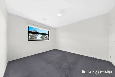 Property photo of 39 Hurlstone Crescent Mill Park VIC 3082