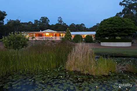 102 Heath Rd, Roleystone, WA 6111