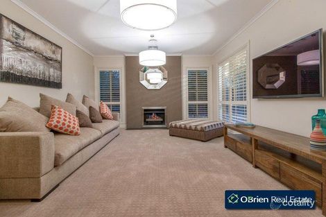 Property photo of 18 Dunmera Crescent Narre Warren South VIC 3805
