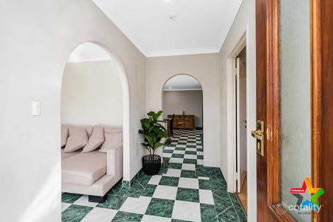 Property photo of 11 Luderman Road Noranda WA 6062