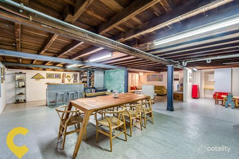 69 Yanderra Ave, Arana Hills, QLD 4054