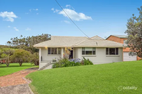 Property photo of 15 The Rampart Manyana NSW 2539