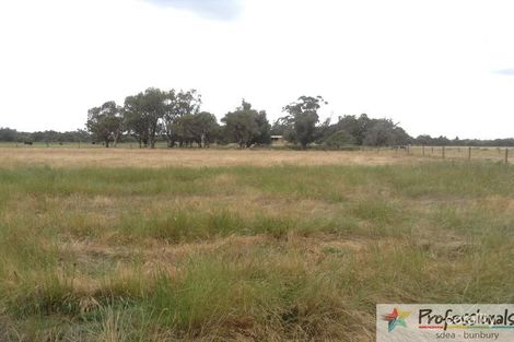 Property photo of 18 Summerhill Drive Dardanup West WA 6236