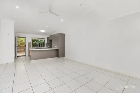 Property photo of 2/8 Hillcrest Street Emerald QLD 4720