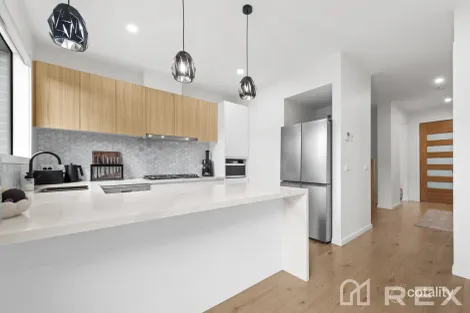 Property photo of 2/33 Albert Road Hallam VIC 3803