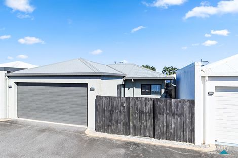 Property photo of 11 Sandridge Way Smithfield QLD 4878