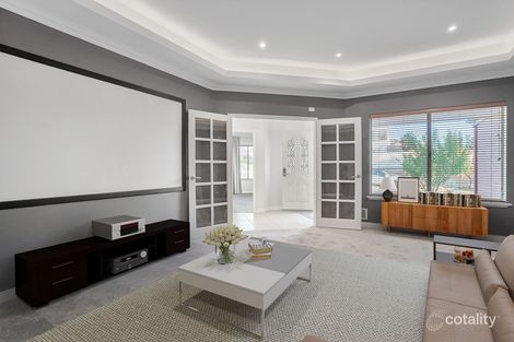 Property photo of 38 Sinagra Way Yangebup WA 6164