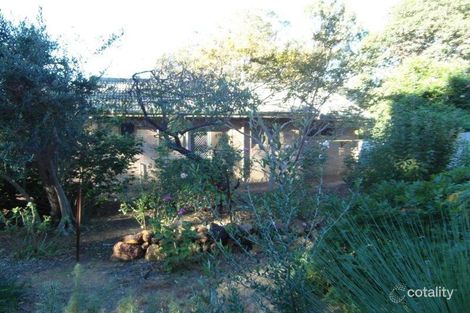 35 Wheelwright Rd, Lesmurdie, WA 6076