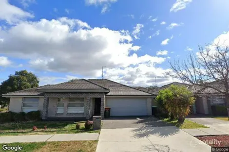 7 Lowan St, Spring Farm, NSW 2570