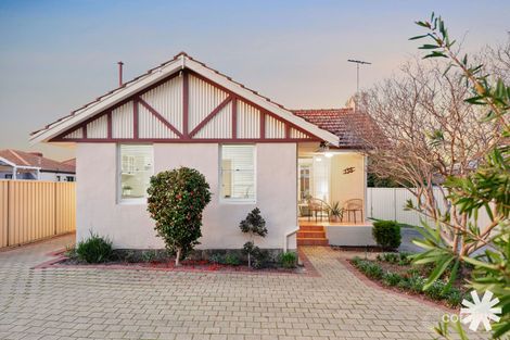 Property photo of 136 Manning Road Manning WA 6152