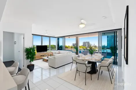 517/19 Imperial Pde, Labrador, QLD 4215